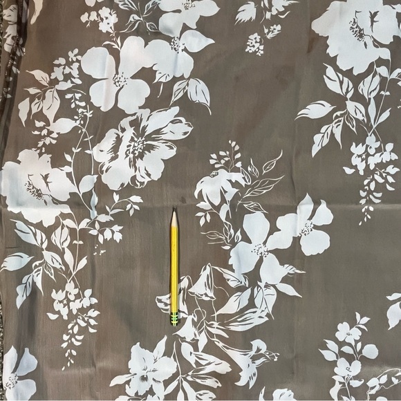 Reformation Oaklie silk dress. - Picture 13 of 14